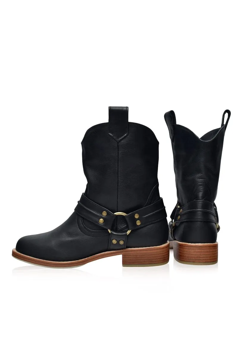 Cali Leather Boots in Black