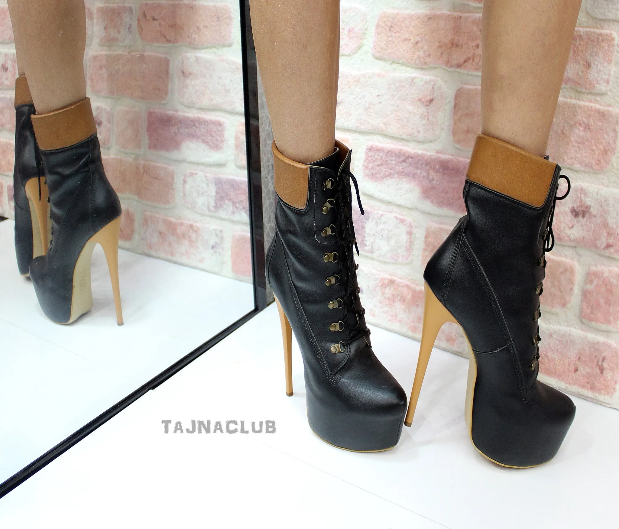 Timber Style Lace up Boots