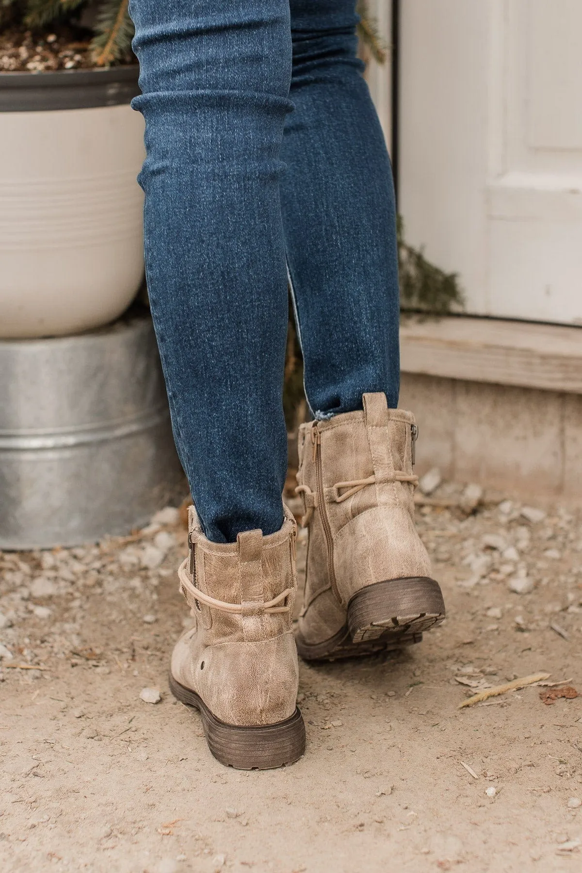 Very G Kenia Boots- Cream