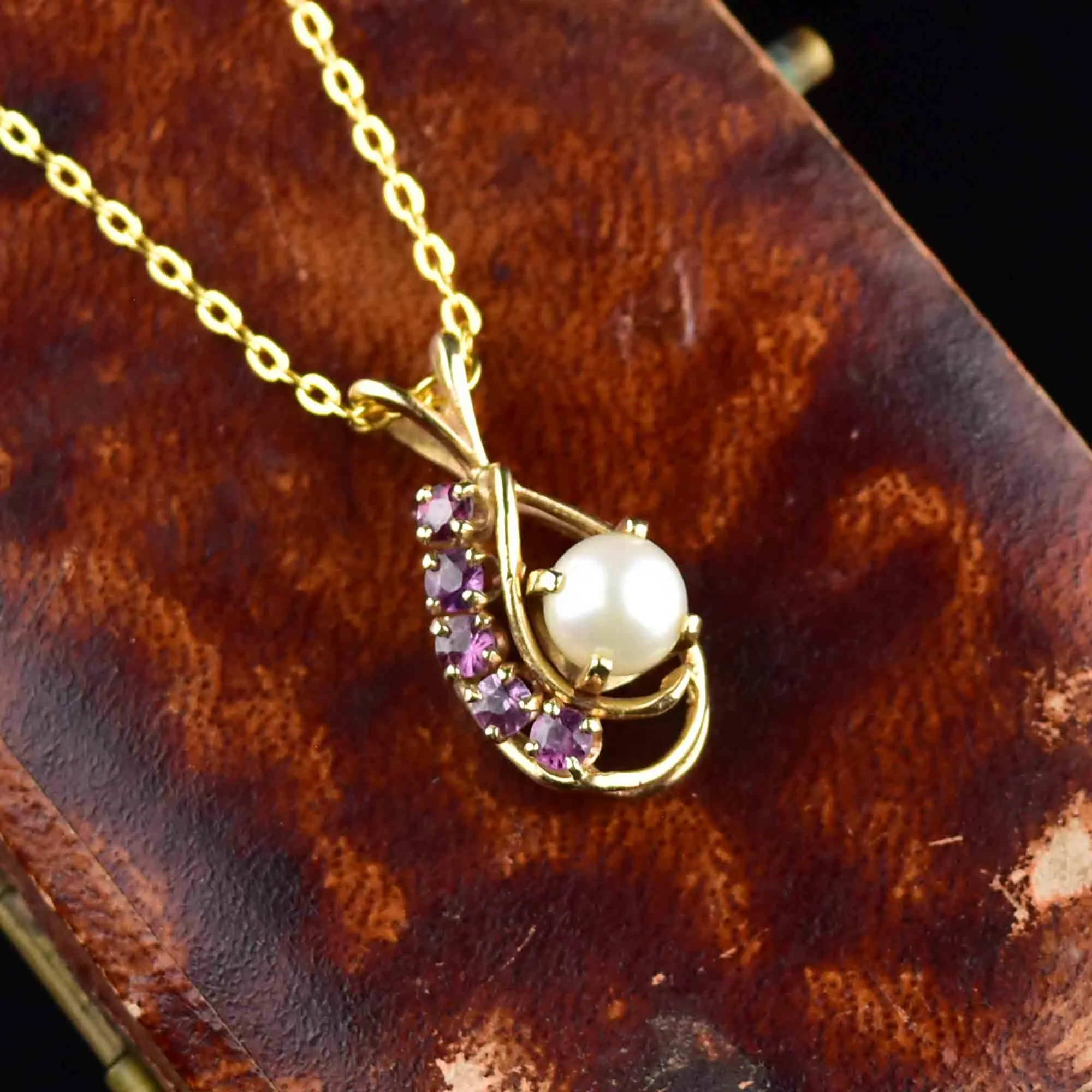 Vintage 14K Gold Amethyst Pearl Pendant Necklace